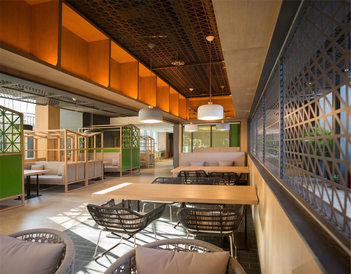 Qiu Guo Hotel Hua Mao Chaoyang  エクステリア 写真